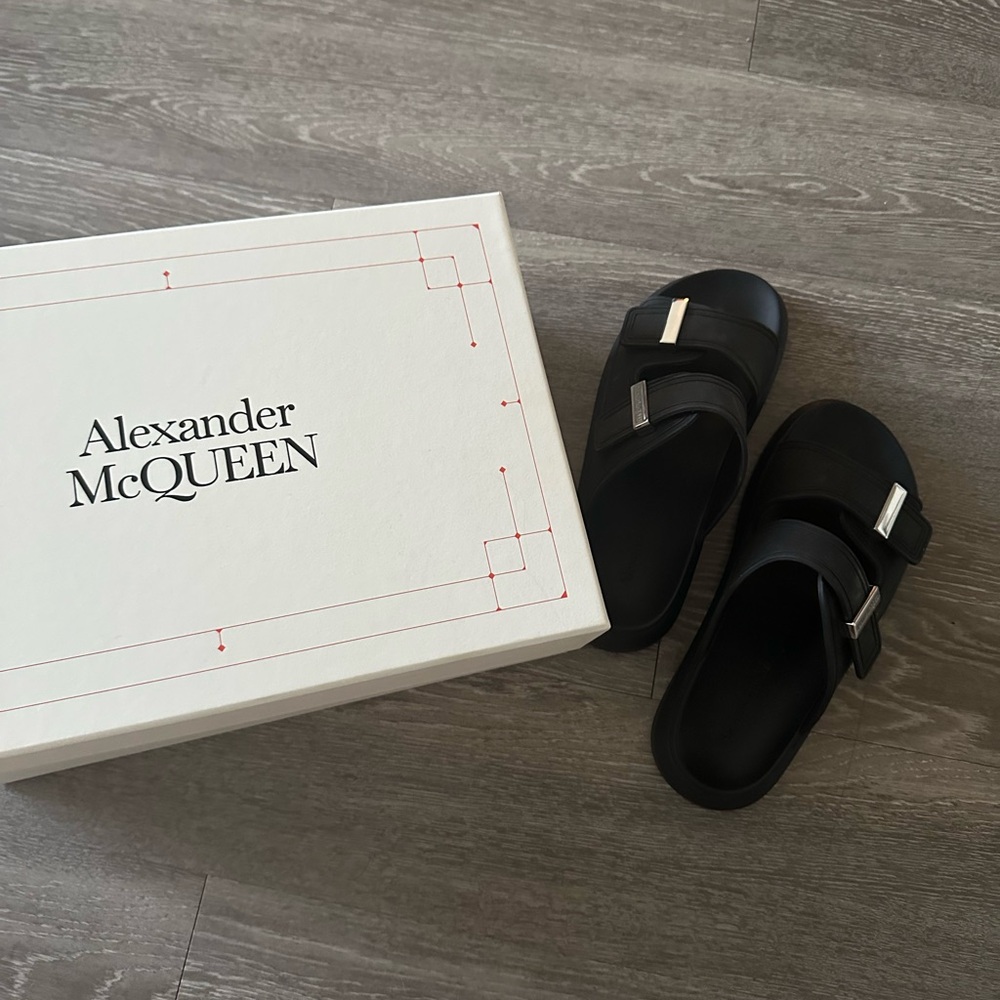 Alexander McQueen Black Sandals - Picture 2 of 6